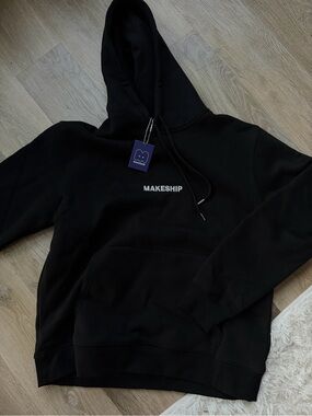 new with tag makeship hoodie